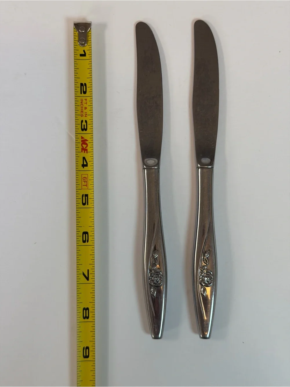 Oneidacraft Lasting Rose 2 Replacement Dinner Knives Stainless Steel Flatware